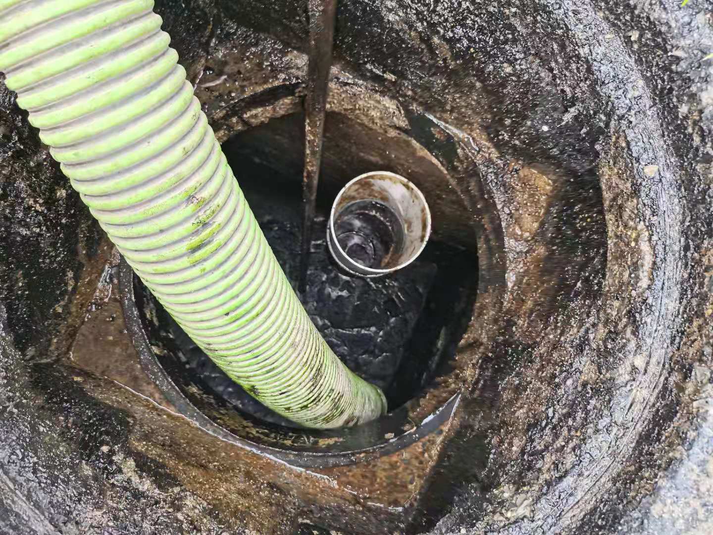 管道清淤可以用高压水直接冲完吗？